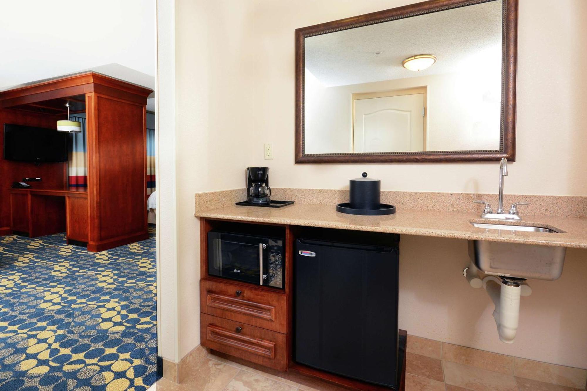 Hampton Inn & Suites Huntersville Εξωτερικό φωτογραφία