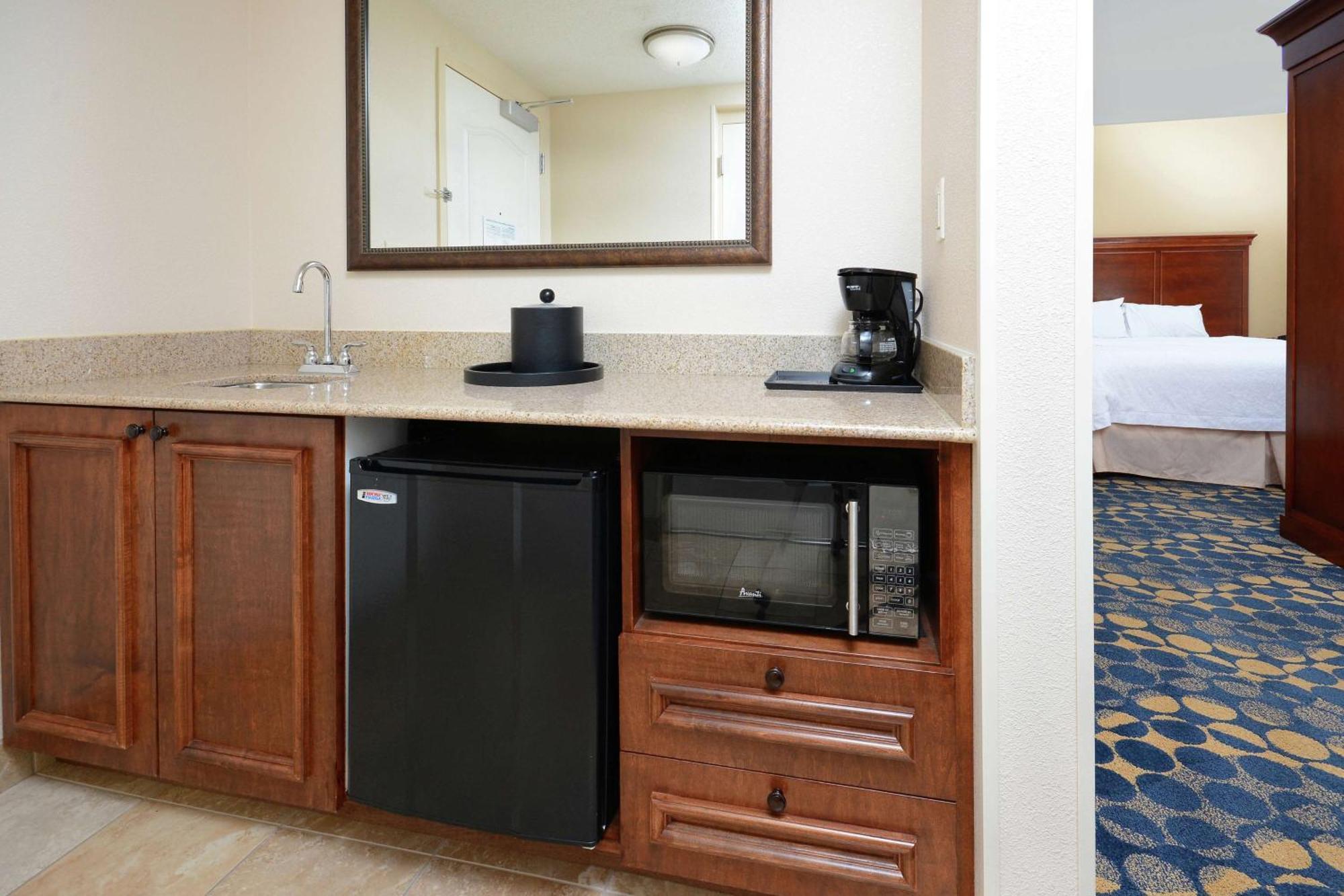 Hampton Inn & Suites Huntersville Εξωτερικό φωτογραφία