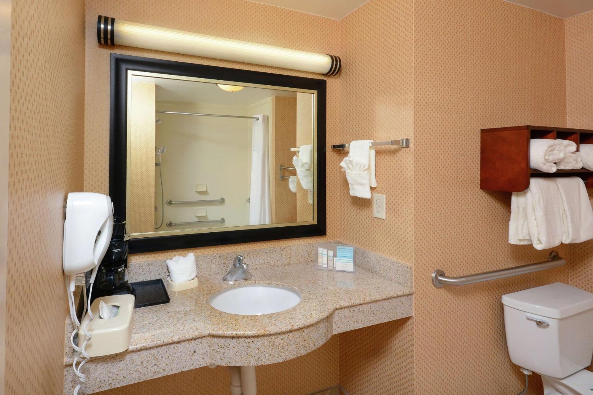 Hampton Inn & Suites Huntersville Εξωτερικό φωτογραφία
